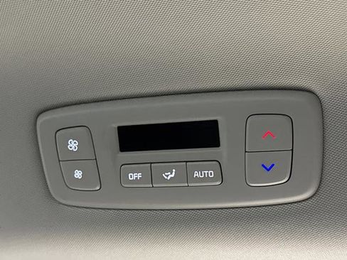 Used 2025 Kia Carnival SX image 35