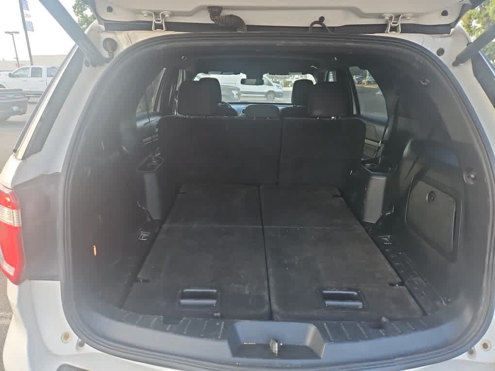 Used 2019 Ford Explorer XLT w/ Equipment Group 201A AWD/4WD image 9