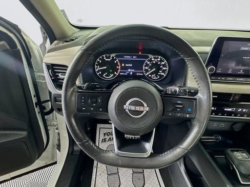 Used 2023 Nissan Rogue SV w/ SV Premium Package AWD/4WD image 10