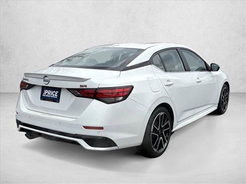 Used 2024 Nissan Sentra SR w/ SR Premium Package image 5