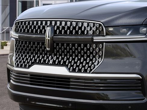 New 2027 Lincoln Navigator Reserve AWD/4WD image 42