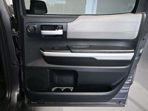 Used 2018 Toyota Tundra Limited image 36
