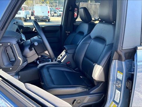 New 2025 Ford Bronco Badlands image 9