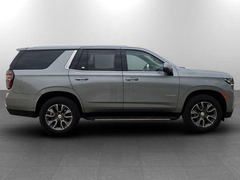 Used 2024 Chevrolet Tahoe LT w/ Luxury Package AWD/4WD image 5