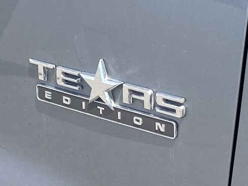 Used 2019 Chevrolet Silverado 1500 LT w/ Texas Edition image 5