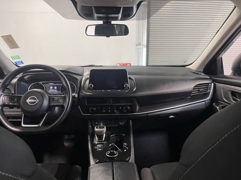 Used 2024 Nissan Rogue S image 19