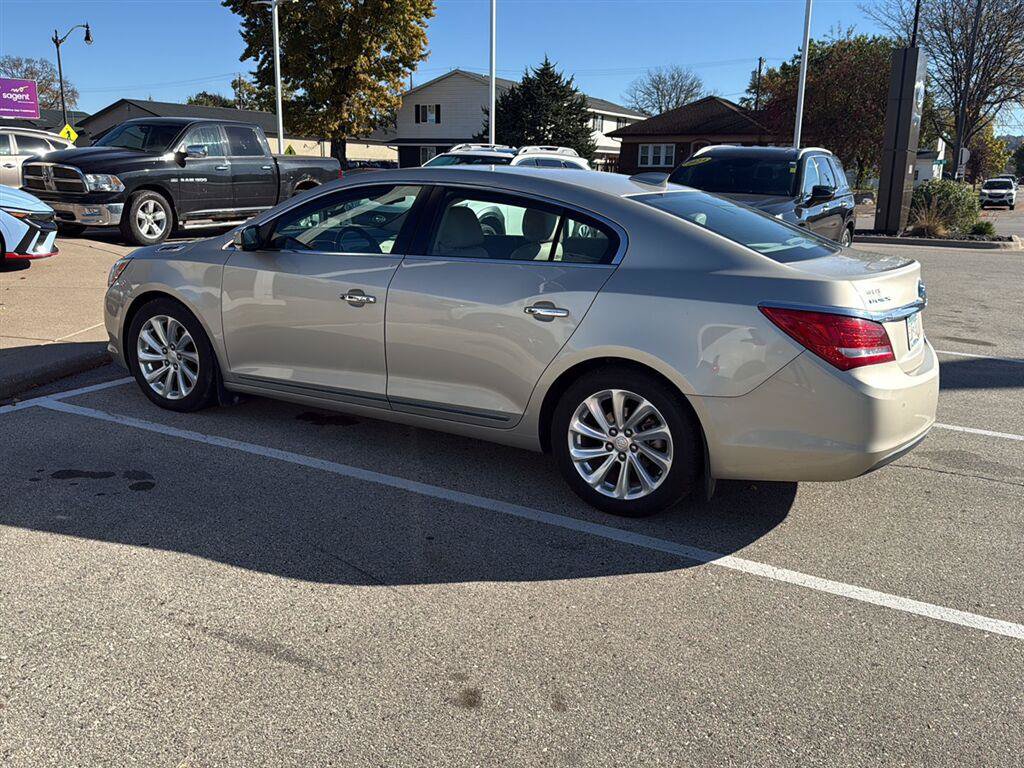 Used 2015 Buick LaCrosse Leather w/ Experience Buick Package FWD image 10