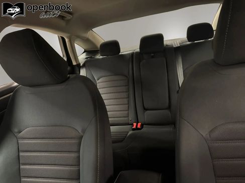 Used 2020 Ford Fusion SE image 14