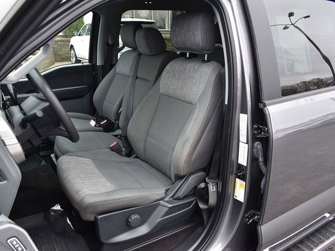 Used 2021 Ford F150 XLT w/ XTR Package image 4