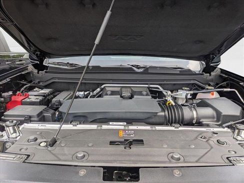 New 2025 GMC Canyon Elevation w/ Convenience Package image 18