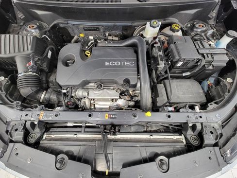 Used 2022 Chevrolet Equinox LS w/ LS Convenience Package image 8