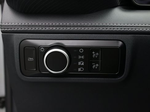 Used 2025 Ford Mustang Premium RWD image 27