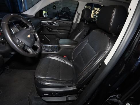 Used 2019 Chevrolet Traverse Premier w/ Redline Edition FWD image 11