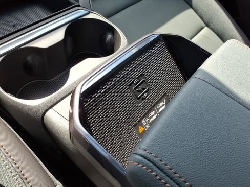 New 2026 GMC Terrain AT4 w/ Convenience Package III image 18