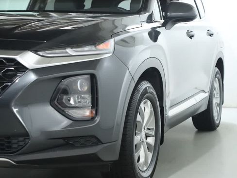 Used 2020 Hyundai Santa Fe SE FWD image 4