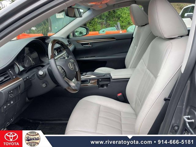 Used 2018 Lexus ES 350 w/ Luxury Package w/Wood Trim FWD image 16