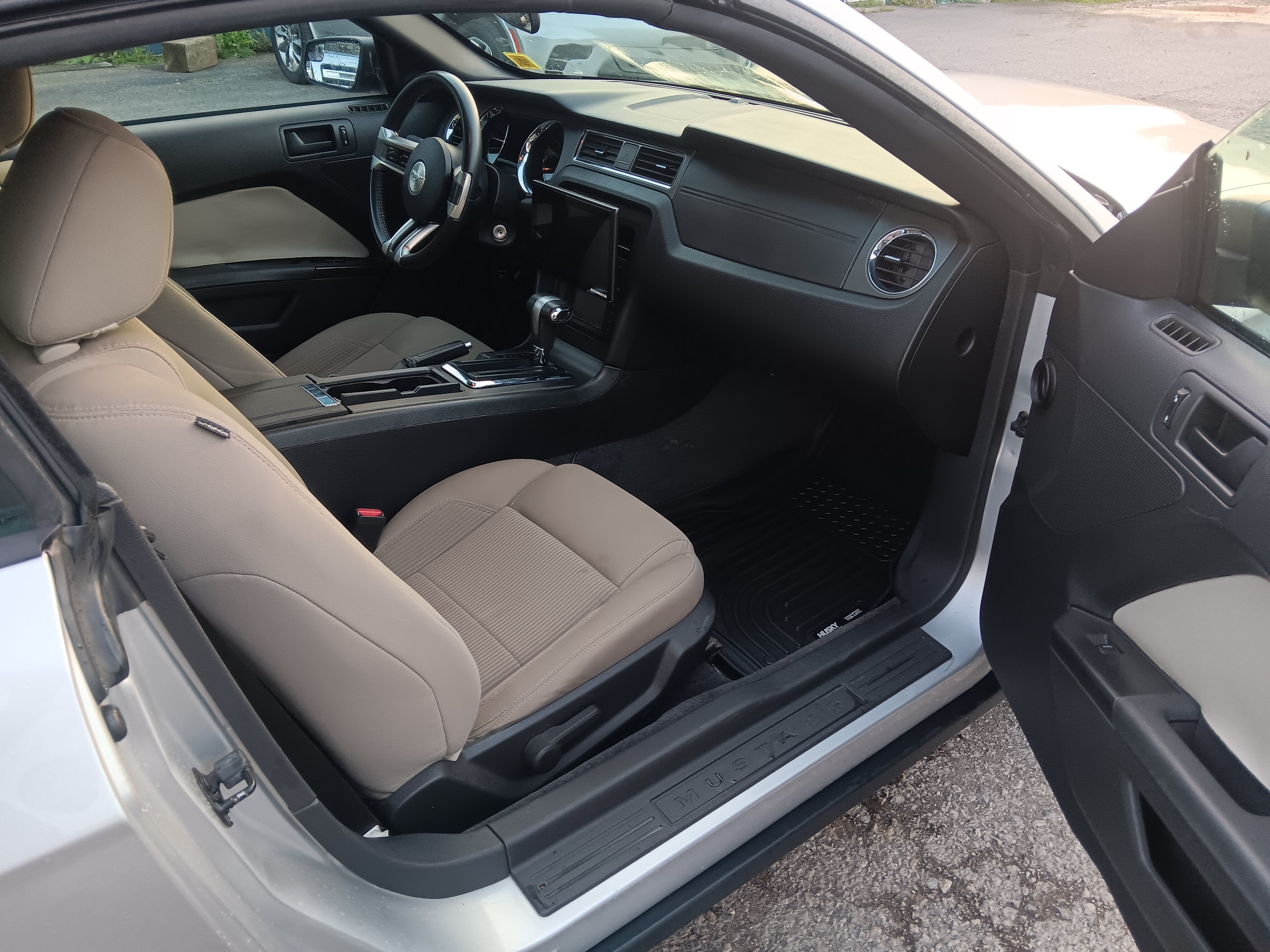 Used 2012 Ford Mustang Convertible RWD image 11