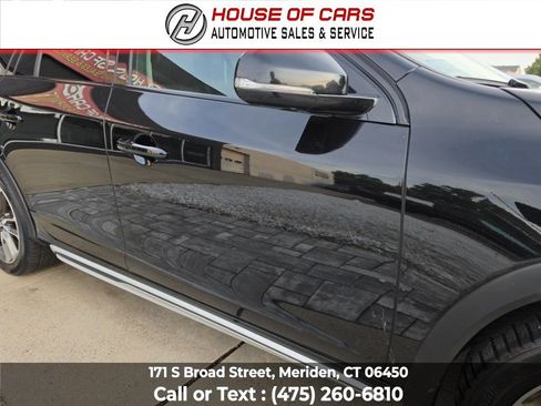 Used 2017 Volvo V60 T5 Cross Country w/ Climate Package AWD/4WD image 12