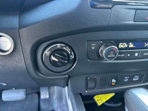 Used 2022 Nissan Frontier SV w/ Technology Package AWD/4WD image 17