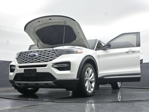 Used 2023 Ford Explorer Platinum w/ Technology Package AWD/4WD image 58