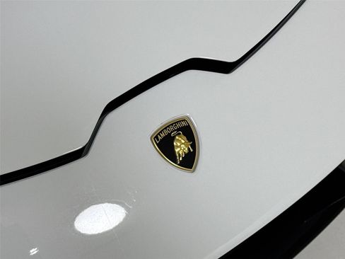 Used 2018 Lamborghini Huracan LP 580-2 image 34