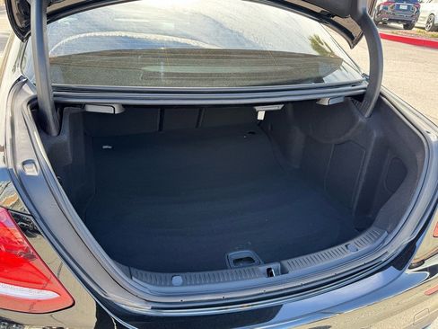 Used 2018 Mercedes-Benz E 400 4MATIC Sedan image 15