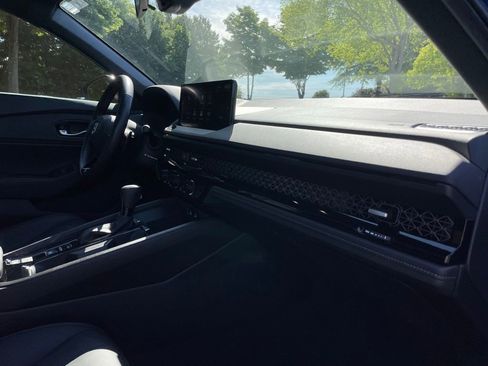 Used 2025 Honda Accord Sport image 33