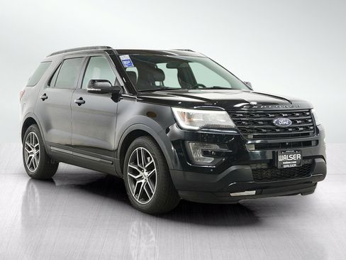 Used 2016 Ford Explorer Sport w/ Equipment Group 401A AWD/4WD image 7