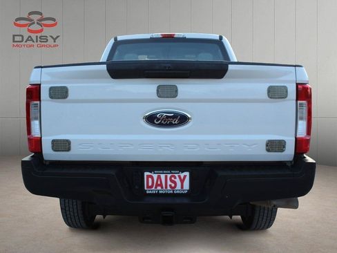 Used 2019 Ford F250 XL w/ Power Equipment Group AWD/4WD image 6