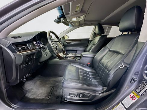 Used 2016 Lexus ES 300h image 13