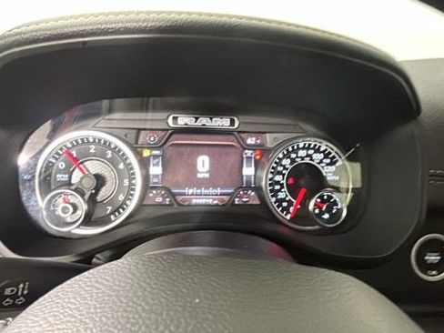 Used 2022 RAM 1500 Laramie AWD/4WD image 18