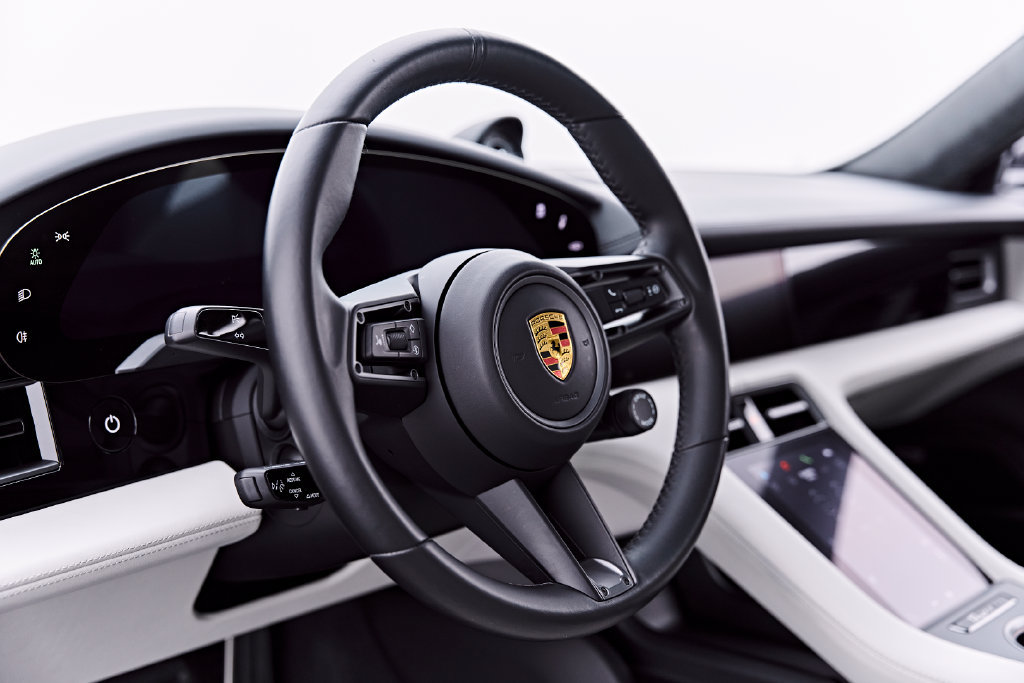 Used 2021 Porsche Taycan Turbo S AWD/4WD image 47