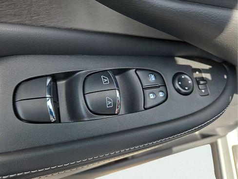 Used 2023 Nissan Murano SL w/ SL Moonroof Package FWD image 15