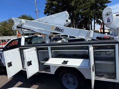 Used 2018 Ford F550 4x4 Regular Cab Super Duty image 45