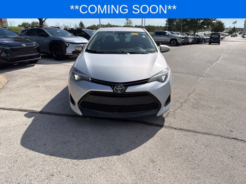 Used 2019 Toyota Corolla LE FWD image 2