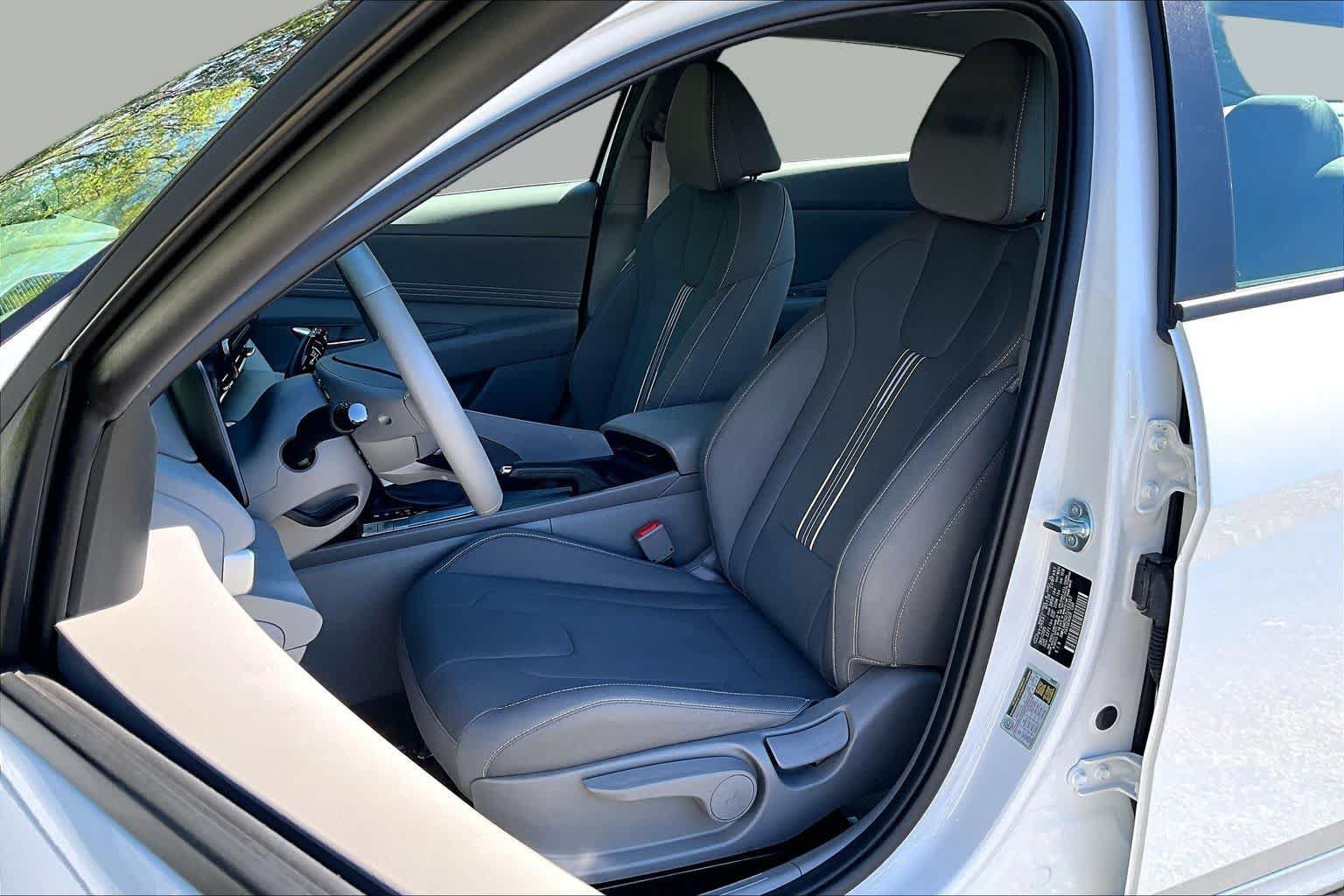 Used 2026 Hyundai Elantra Sport FWD image 8