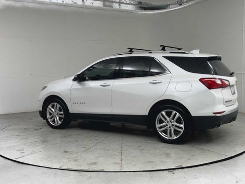 Used 2018 Chevrolet Equinox Premier FWD image 3