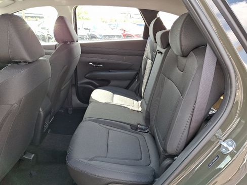 Used 2025 Hyundai Tucson SE AWD/4WD image 10