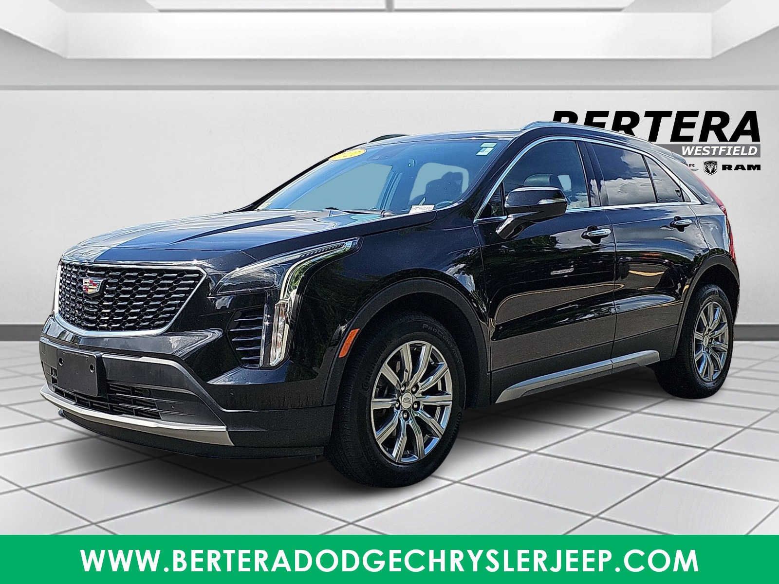 Used 2021 Cadillac XT4 Premium Luxury w/ Cold Weather Package AWD/4WD image 3