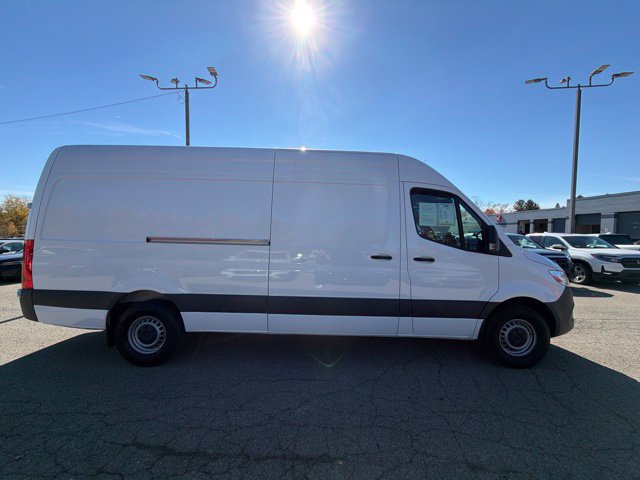 Used 2025 Mercedes-Benz Sprinter 2500 image 7
