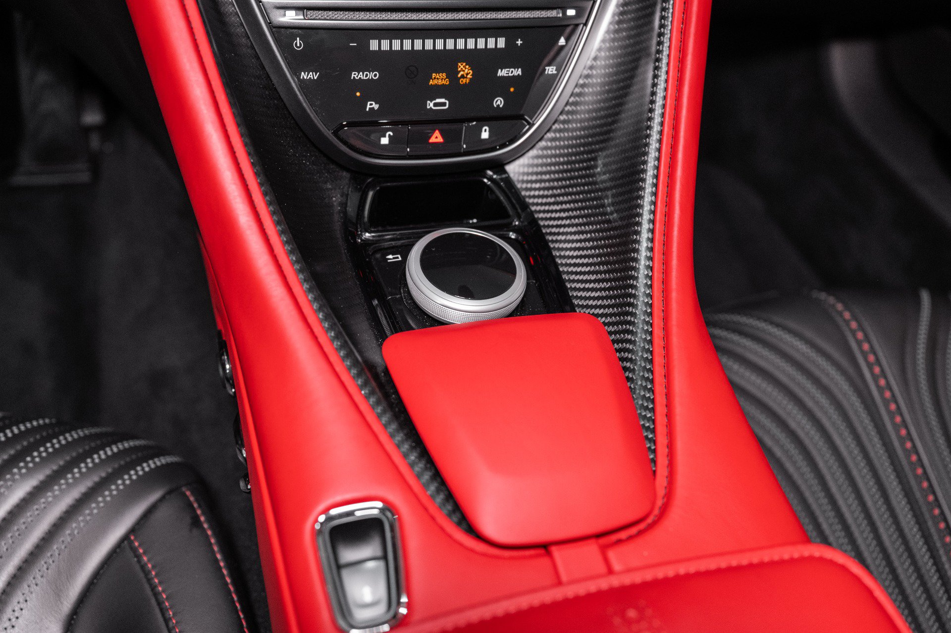 Used 2023 Aston Martin DB11 Coupe RWD image 32