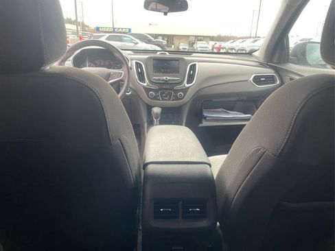 Used 2022 Chevrolet Equinox LS image 18