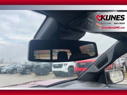 Used 2024 GMC Canyon Elevation w/ Convenience Package image 26