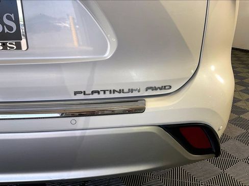 Used 2020 Toyota Highlander Platinum AWD/4WD image 43