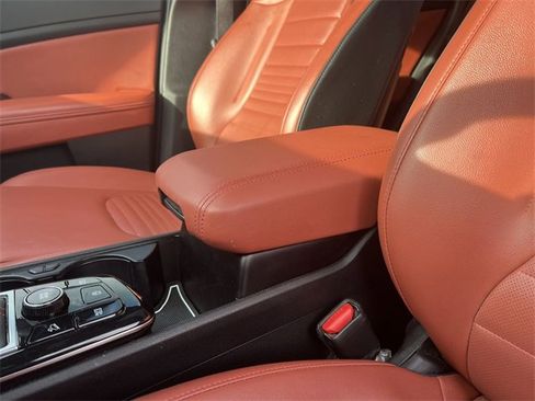 Certified 2024 Kia Sportage SX image 21