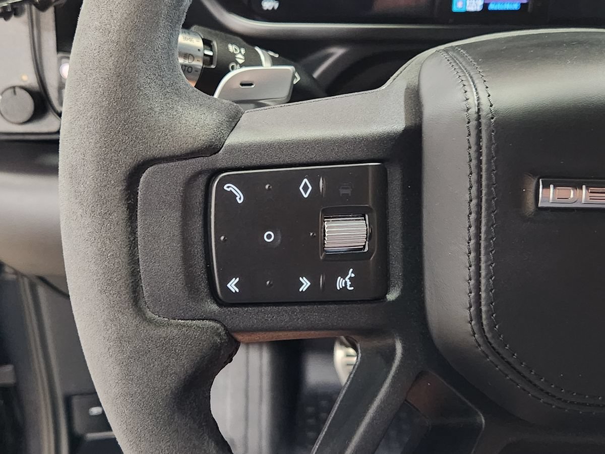 Used 2022 Land Rover Defender 110 V8 AWD/4WD image 69