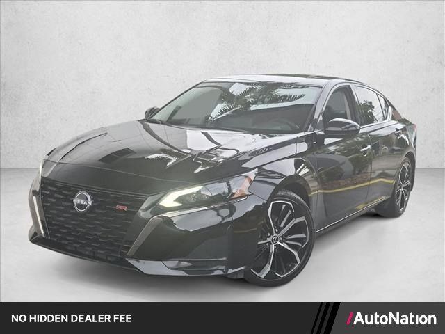 Used 2023 Nissan Altima 2.5 SR w/ SR Premium Package FWD image 1