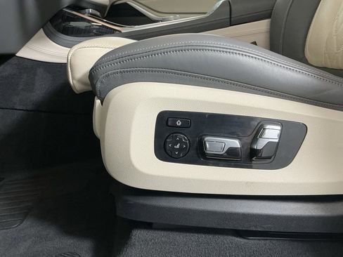 Certified 2024 BMW X7 M60i w/ Executive Package image 22