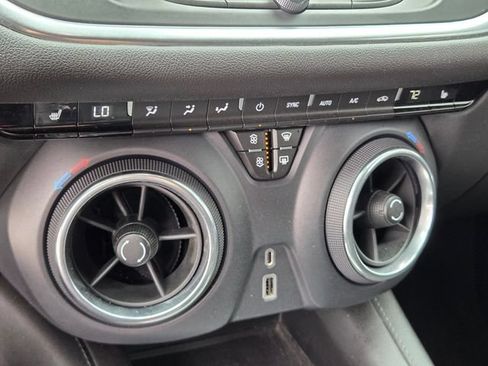 Certified 2021 Chevrolet Blazer LT FWD image 22