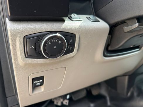 Used 2018 Ford F150 XL w/ Heavy-Duty Payload Package AWD/4WD image 27